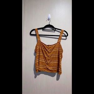 American Eagle cropped tank top in size XL. Fits like a M/L